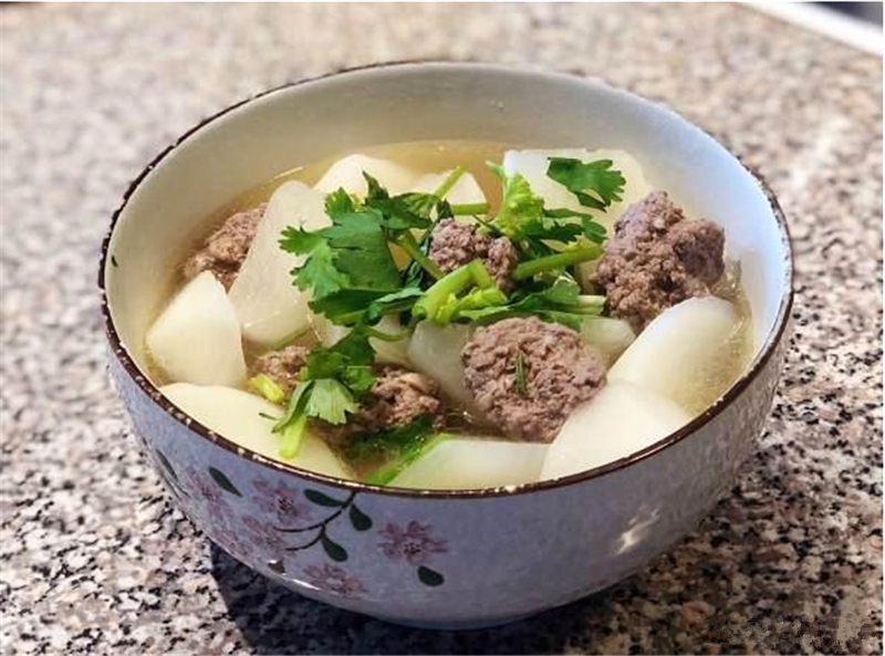 冬至節(jié)，貝朗線成型機(jī)小編告訴您應(yīng)該吃這個(gè)食物